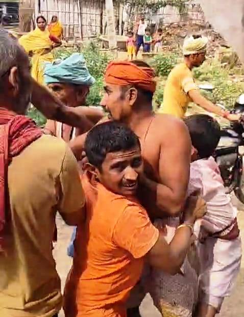 बेगूसराय में जमीनी विवाद को लेकर दो पक्षों के बीच मारपीट में एक लोग गंभीर रूप से घायल 1