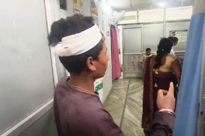 बेगूसराय मे चलती ट्रेन से युवक को दिया धक्का, गिरकर युवक हुआ घायल, सदर अस्पताल में भर्ती   24