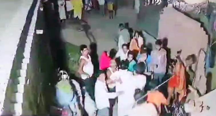बेगूसराय में दबंगों ने एक घर में घुसकर पूरे परिवार के साथ किया मारपीट, छह लोग घायल, सदर अस्पताल में भर्ती 3
