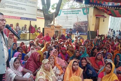 भ्रष्टाचार के खिलाफ सीपीआई ने प्रखंड सह अंचल कार्यालय पर दिया धरना 20