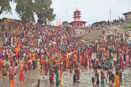 बछवाड़ा के झमटिया गंगा घाट पर सरकारी जमीन नहीं होने से सैरात वसुली पर रोक लगाने को लेकर सरकार से राजद ने की मांग 16
