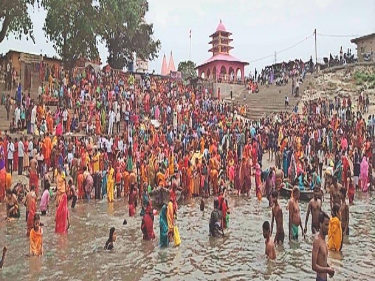 बछवाड़ा के झमटिया गंगा घाट पर सरकारी जमीन नहीं होने से सैरात वसुली पर रोक लगाने को लेकर सरकार से राजद ने की मांग 1