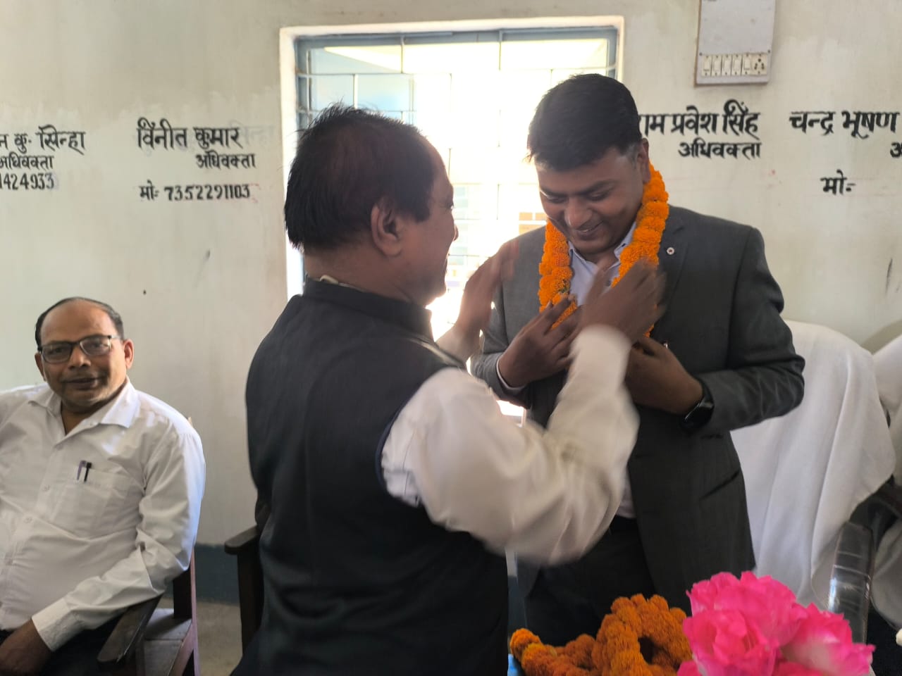 बेगूसराय तेघड़ा में स्थानांतरण के बाद सब जज को दी गई विदाई 2