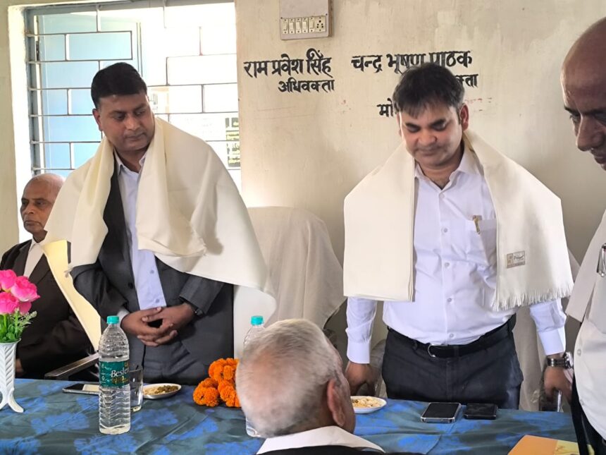 बेगूसराय तेघड़ा में स्थानांतरण के बाद सब जज को दी गई विदाई 1