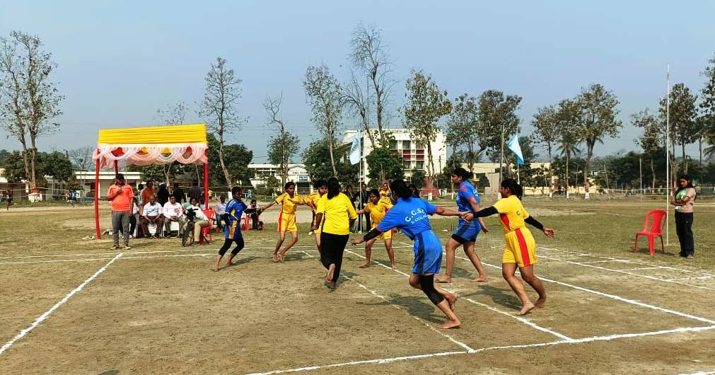 समस्तीपुर: अंतर महाविद्यालय खेल प्रतियोगिता के दूसरे दिन विभिन्न खेलों में छात्र-छात्राओं ने अपनी प्रतिभा का किया प्रदर्शन 3