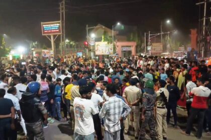 नालंदा: पावापुरी विम्स में इलाजरत शराबी की हुई मौत, परिजनों ने लगाया लहेरी थाना पुलिस पर शराबी के साथ पिटाई का आरोप 10