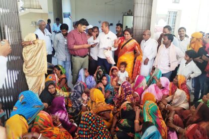 बछवाड़ा में प्रधानमंत्री आवास योजना के प्रतीक्षा सूची में नाम शामिल करने पर अवैध उगाही को लेकर लाभुकों ने किया प्रदर्शन 21
