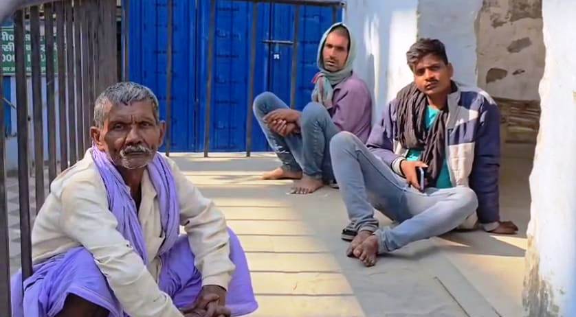 बेगूसराय में पति ने अपने ही पत्नी को पीट-पीट कर किया हत्या, हत्या के बाद पति सहित पूरे घर वाले महिला का शव छोड़कर हुआ फरार 1