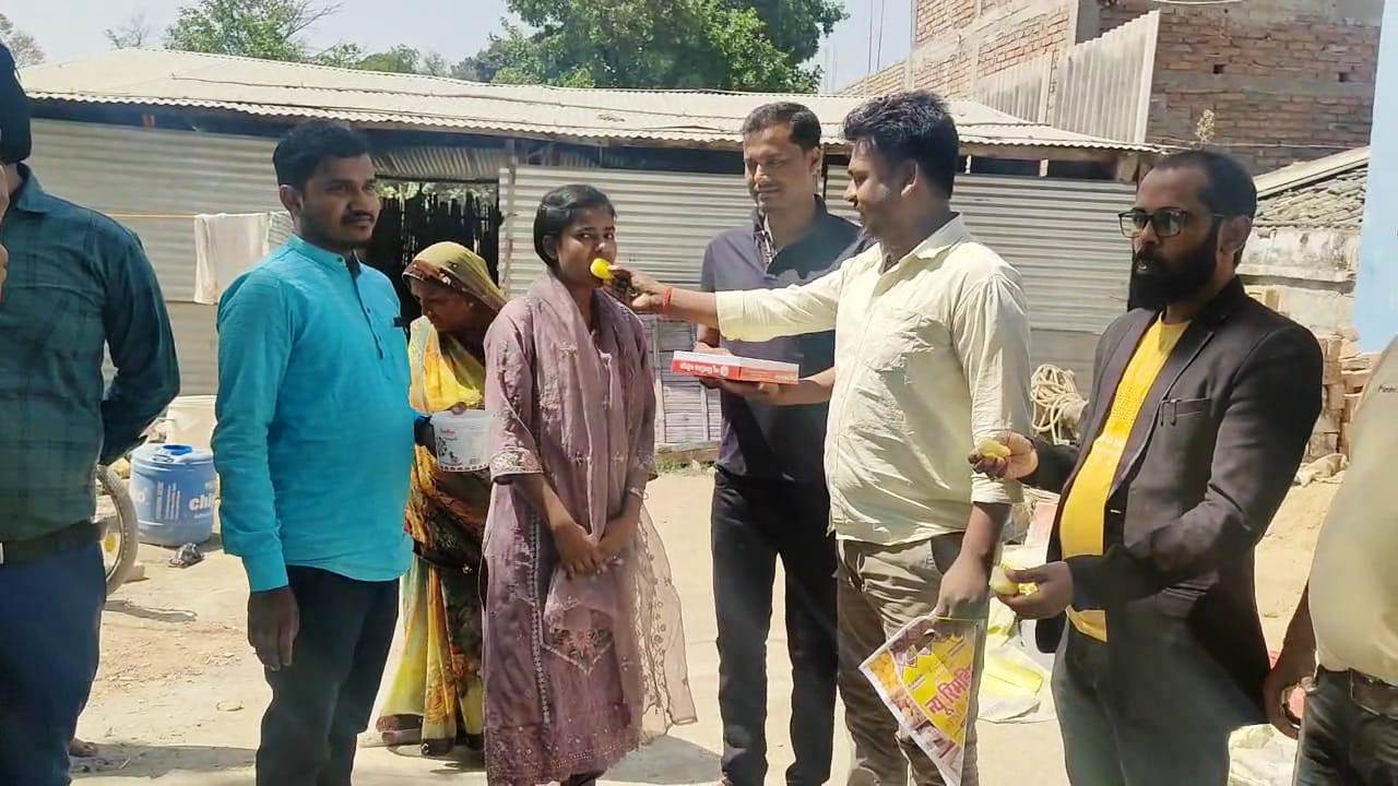 समस्तीपुर: नरहन हाई स्कूल की छात्रा साक्षी ने 489 अंक लेकर बनी बिहार टॉपर 2