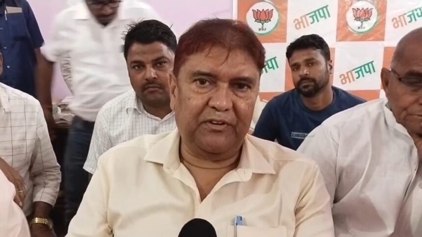 बिहार सरकार के वन एवं पर्यावरण मंत्री डॉ. सुनील कुमार का बयान  : झूठे कागजात बनाकर सरकारी भूमि पर किया जा रहा कब्जा, वक्फ बिल से जमीन होगी मुक्त 1