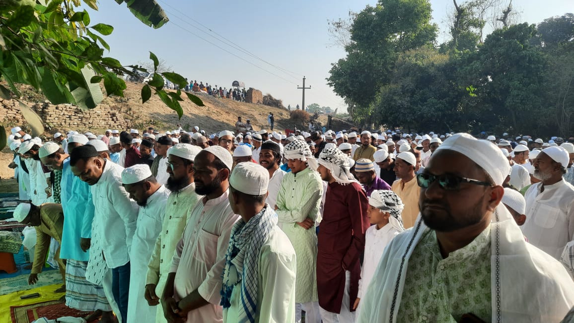 खोदावंदपुर में ईद की नवाज शांतिपूर्ण संपन्न कराने को प्रशासन रही मुस्तैद 2