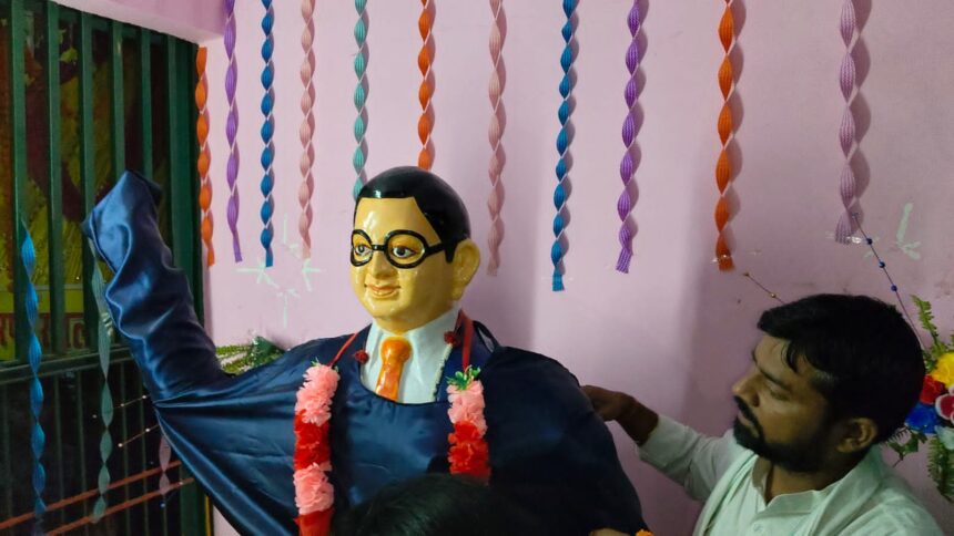 चमथा में बाबा साहब की जयंती समारोह में किया प्रतिमा का अनावरण 1