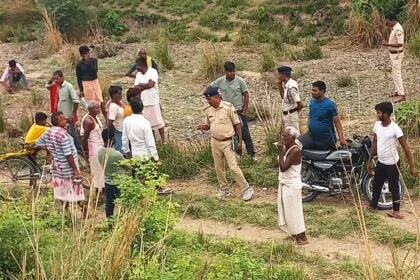 बछवाड़ा में रेलवे ट्रेक के बगल में अज्ञात व्यक्ति का शव पुलिस ने किया बरामद 30