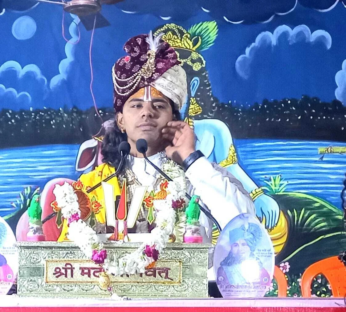 मनुष्य को अपने कर्म के उपरांत जो समय मिले उसी समय में दिल से भगवान को याद कर लेना चाहिए - माधवाचार्य जी महराज  5