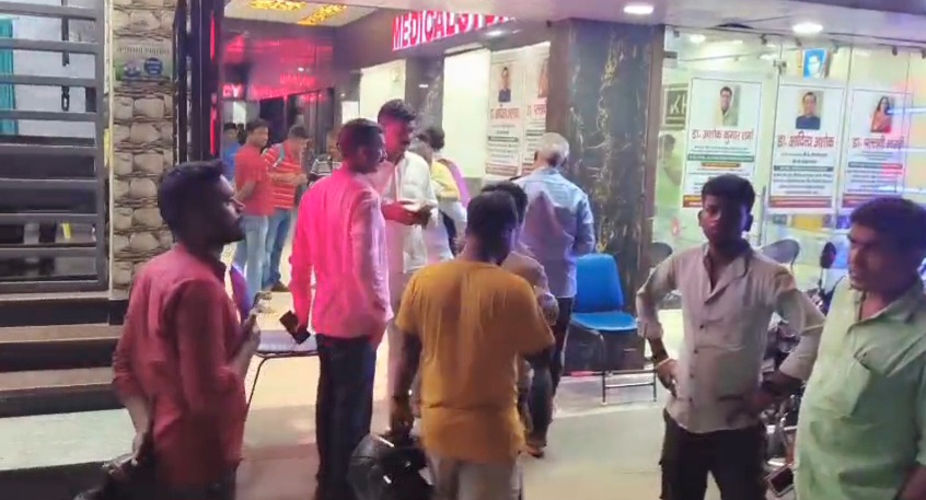 बेगूसराय में बेखौफ बदमाशों ने सीएसपी संचालक एवं उसके सहयोगी को लूटपाट के दौरान गोली मारकर किया घायल 2
