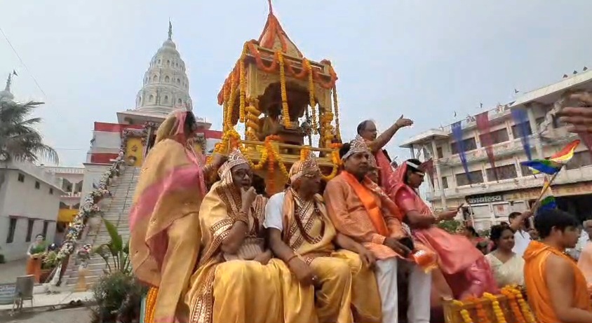 नालंदा: महावीर स्वामी की जन्मभूमि कुंडलपुर में श्रद्धा-भक्ति के साथ निकली भव्य रथ  यात्रा 1