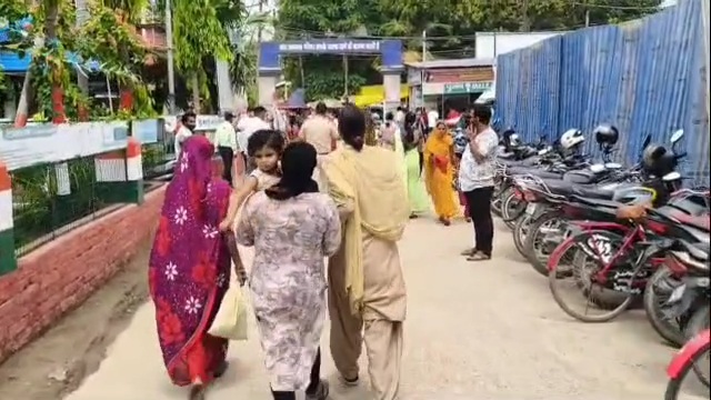 बेगूसराय में पहले शादी फिर तकरार फिर बचपन के प्रेमी के साथ पत्नी  हुआ फरार,  विलखते रह गए पति 3