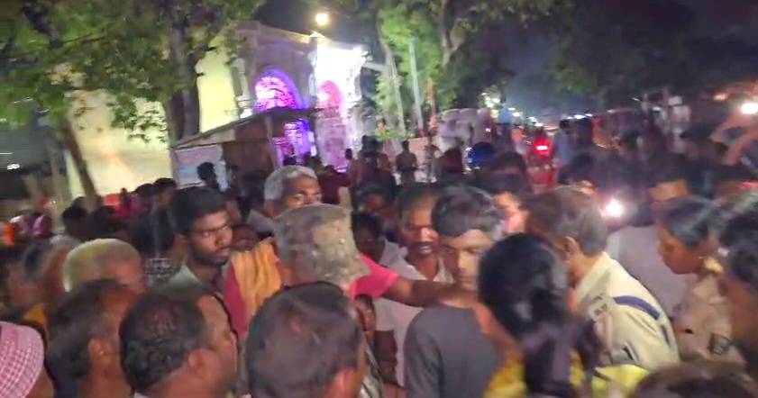 बेगूसराय मे अपराधियों ने एक युवक को पीट-पीट कर किया निर्मम तरीके से हत्या, इलाके में फैली सनसनी 2