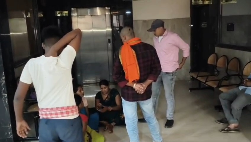 बेगूसराय में अपराधियों ने सोए अवस्था में युवक को गोली मारकर किया घायल, अस्पताल में चल रहा है ईलाज 3