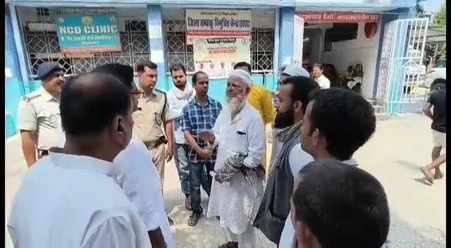 बेगूसराय में जमीनी विवाद में एक कलयुगी भतीजे ने अपने ही चाचा एवं चचेरे भाई सहित तीन लोगो को पिटाई कर किया घायल 6