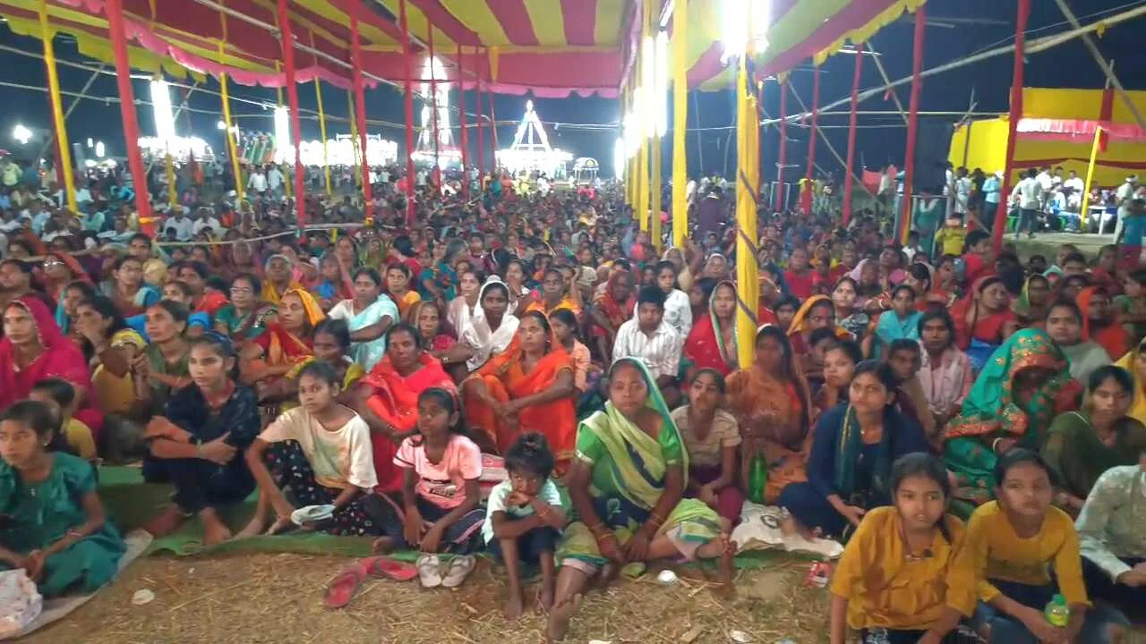 नालंदा: पंद्रह दिवसीय धार्मिक धार्मिक अनुष्ठान में की राजद नेता सह समाजसेवी ने की शिरकत, रासलीला के संरक्षण पर दिया बल 3