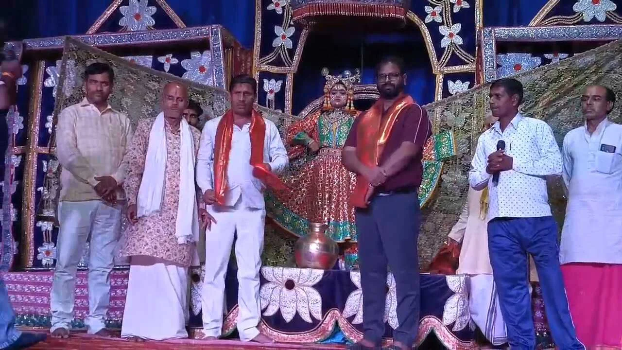 नालंदा: पंद्रह दिवसीय धार्मिक धार्मिक अनुष्ठान में की राजद नेता सह समाजसेवी ने की शिरकत, रासलीला के संरक्षण पर दिया बल 5