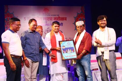 उत्कृष्ट निर्देशन के लिए गणेश गौरव को ‘सारथी सम्मान’ से किया गया सम्मानित 10