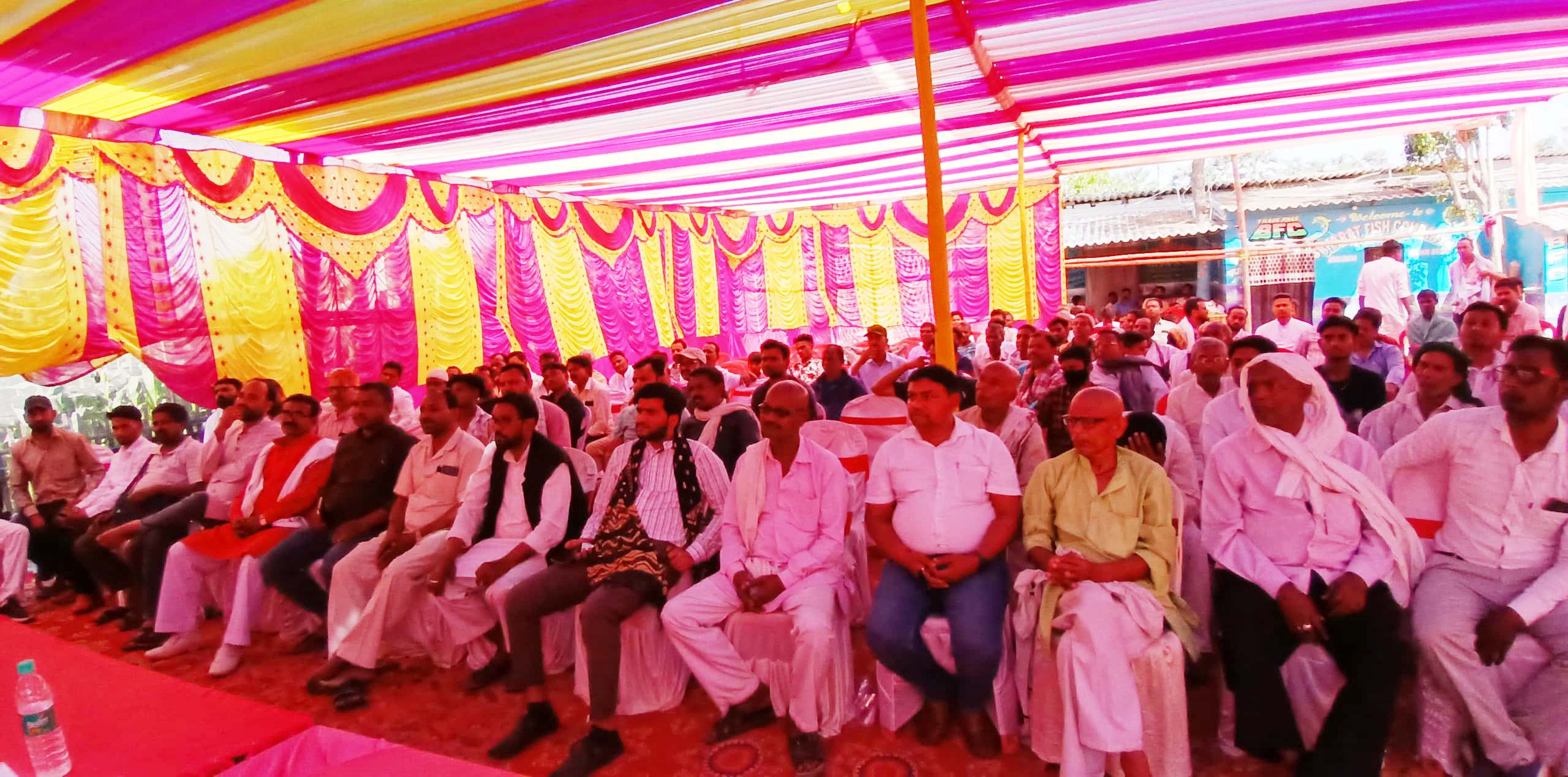 आपसी प्रेम और सद्भाव का प्रतीक है ईद मिलन-अवधेश राय 3