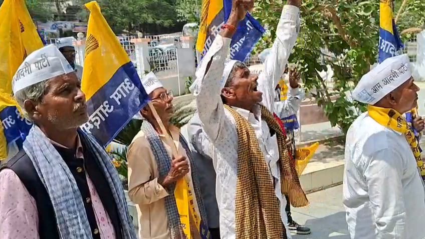 आम आदमी पार्टी का केजरीवाल जनसंपर्क यात्रा समस्तीपुर पहुंचा, कार्यकर्ताओं ने किया स्वागत 3