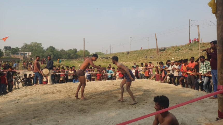 खगड़िया: कोठिया में चैती दुर्गा पूजा के अवसर पर दंगल का आयोजन 1