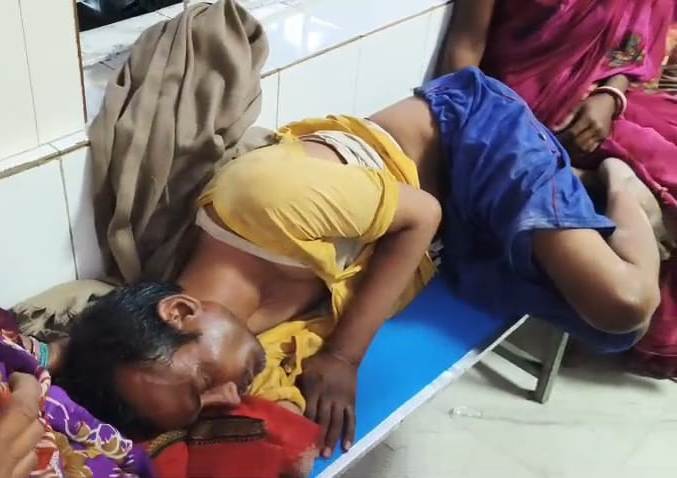 बेगूसराय में केस नहीं उठाने पर बेखौफ बदमाशों ने एक पीड़ित को बेरहमी से पिटाई कर किया घायल 3