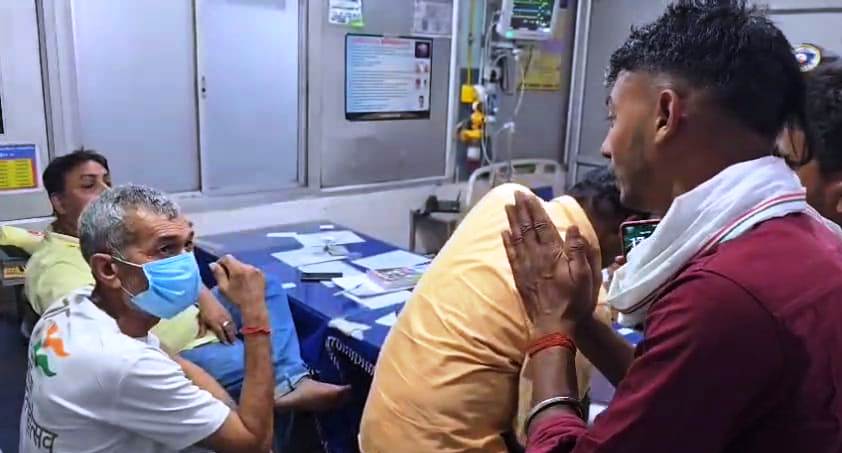 बेगूसराय सदर अस्पताल में पदस्थापित एक डॉक्टर पर मरीजों को इलाज के बदले किया गाली गलौज और बदतमीजी 1