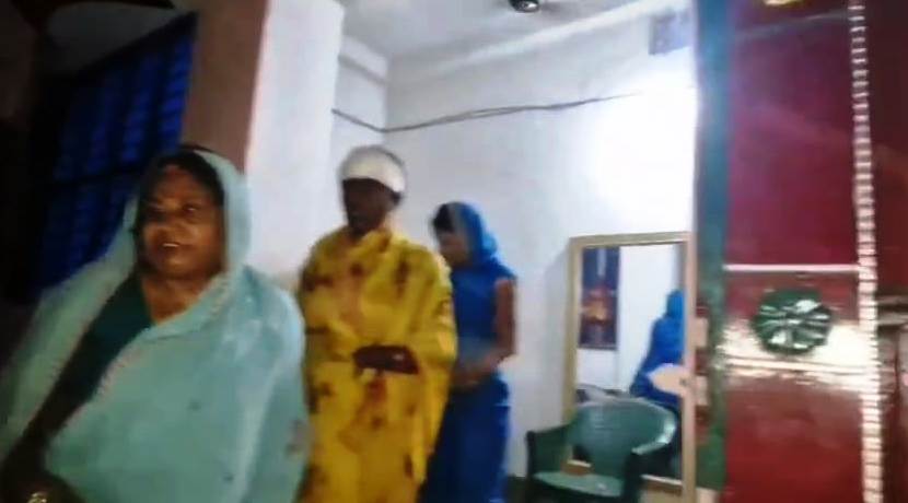 बेगूसराय में शराब माफिया ने घर में घुसकर पूरे परिवार पर किया हमला, महिला पुरुष समेत चार लोग गंभीर रूप से घायल 3