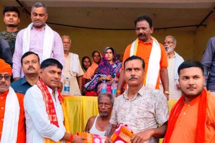 गर्मी पहुंचा 40 डिग्री पार तब खेल मंत्री सुरेन्द्र मेहता को कंबल वितरण करने की आई याद 4