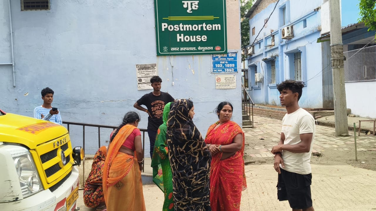 बेगूसराय में पति पत्नी की आपसी विवाद में पत्नी ने फांसी लगाकर की आत्महत्या, ससुराल वाले लगा रहे हैं हत्या का आरोप 2
