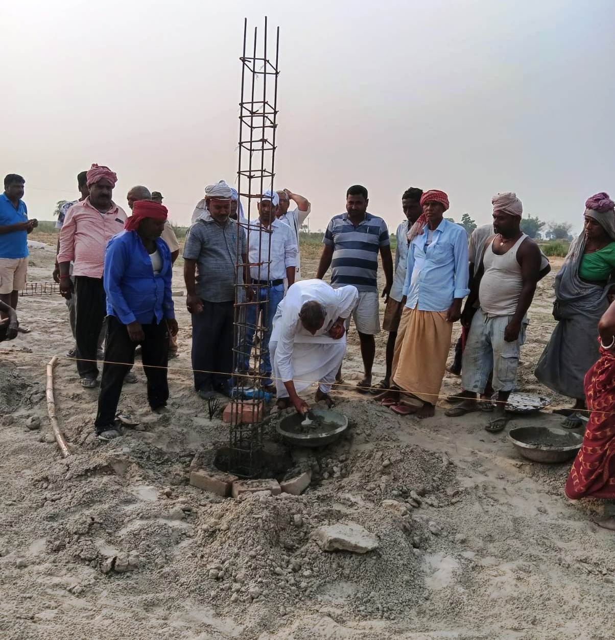 साढ़े चौदह लाख की लागत से होगा खेल मैदान के चारदीवारी का निर्माण - रामरतन सिंह 2