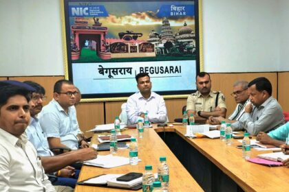 जिलाधिकारी बेगूसराय  ने सरकारी भवन को पीला रंग से रंग रोगन नहीं करने को लेकर सभी पदाधिकारी को दिया निर्देश 22