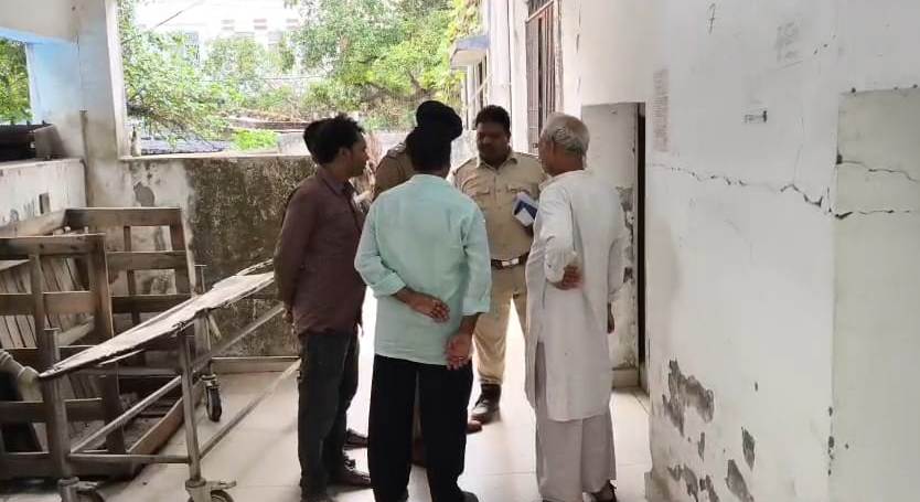 बेगूसराय में तिलक का समान पहुंचा कर लौट रहे पिकअप गार्टर से टकराया,एक युवक की हुई मौत,एक घायल 2