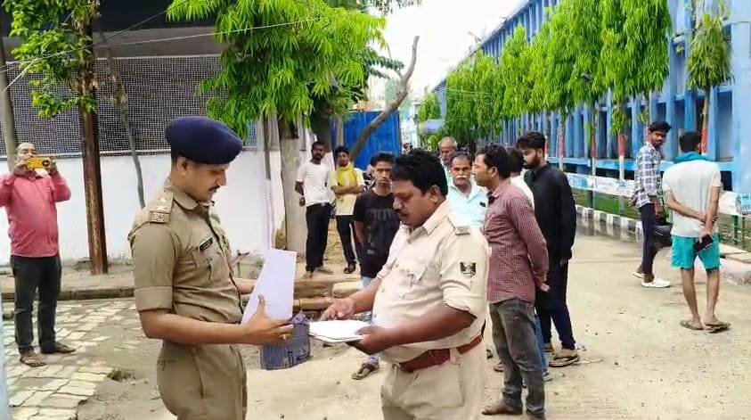 बेगूसराय में तिलक का समान पहुंचा कर लौट रहे पिकअप गार्टर से टकराया,एक युवक की हुई मौत,एक घायल 1