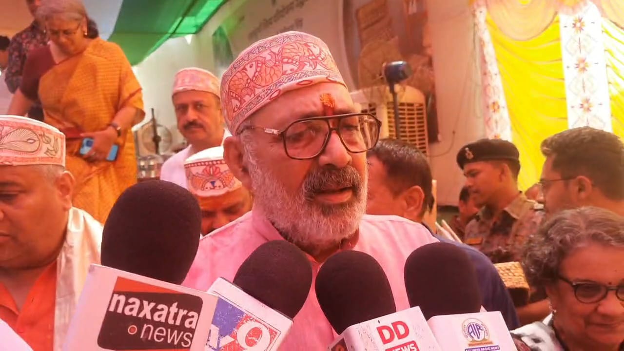 जलकुंभी शिल्प परियोजना की शुरुआत केंन्द्रीय मंत्री गिरिराज सिंह ने की 5
