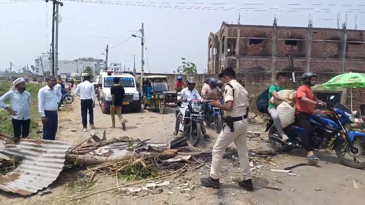 नालंदा में बिजली-पानी की समस्या को लेकर अल्पसंख्यक समुदाय का हंगामा 3