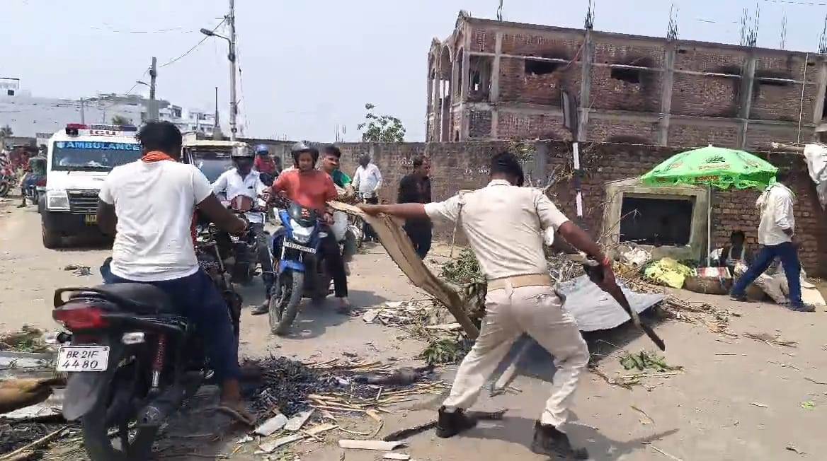 नालंदा में बिजली-पानी की समस्या को लेकर अल्पसंख्यक समुदाय का हंगामा 6