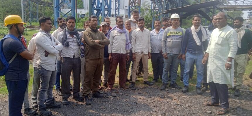 एनटीपीसी बरौनी इकाई के अंदर कार्यरत मजदूरों के ज्वलंत सवालों पर किया गया गेट मिटींग, मजदुरो के अधिकार को लेकर उठाए सवाल 1