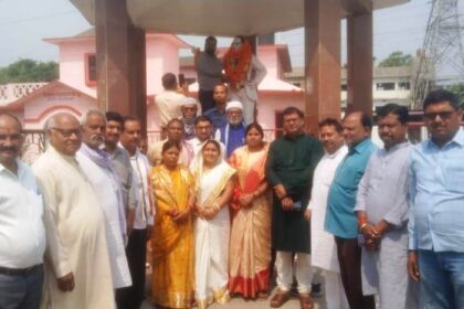 केंद्र एवं राज्य सरकार द्वारा संचालित सभी योजनाओं का लाभ हर एक लोगों तक पहुंचाना बिहार सरकार की पहली प्राथमिकता है 16