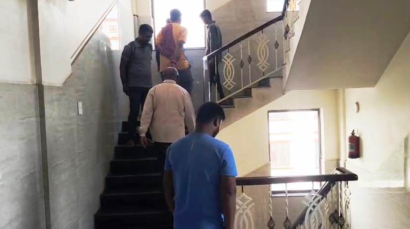 बेगूसराय में पारिवारिक विवाद में अपराधियों ने एक अधेड़ को गोली मारकर किया गंभीर रूप से घायल 1