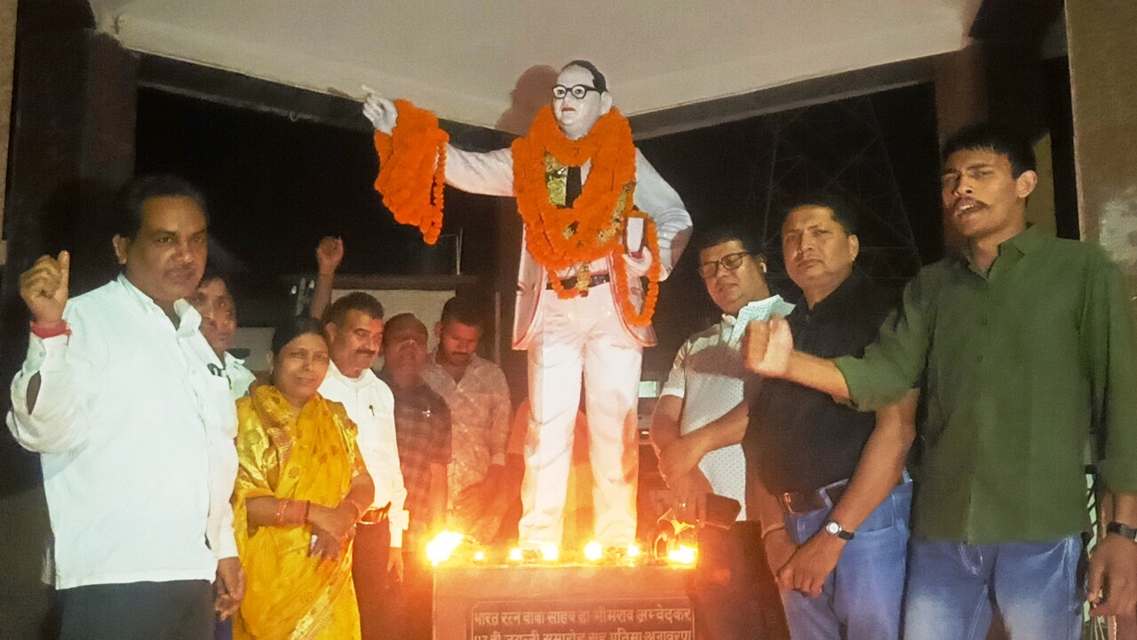 बाबा साहब डॉ भीमराव अम्बेडकर की जयंती पर 134 दीप जलाकर बाबा के सपनों को पूरा करने का दिया गया संदेश - मुख्य पार्षद 5