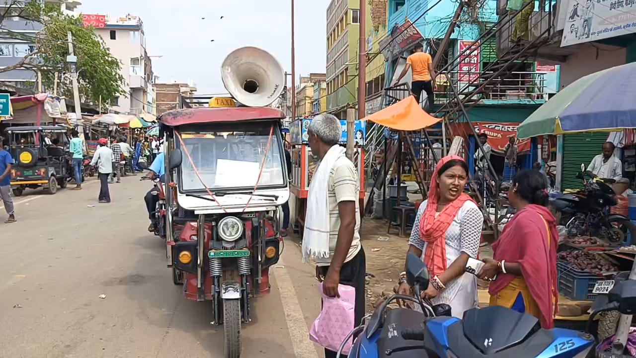 नालंदा:अस्थावां नगर पंचायत की मुख्य पार्षद लाडली सिन्हा की अनोखी पहल, जागरूकता वाहन के जरिए भ्रष्टाचार के खिलाफ छेड़ी मुहिम 4