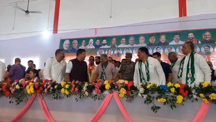 समस्तीपुर: मधुबनी में 24 अप्रैल को प्रधानमंत्री नरेंद्र मोदी के आगमन को लेकर एनडीए के घटक दलों ने किया कार्यकर्ताओं सम्मेलन 3