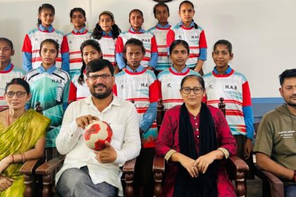 बेतिया में आयोजित राज्य स्तरीय हैंडबॉल चैंपियनशिप में भाग लेने के लिए बेगूसराय की बालिकाएं टीम हुई रवाना 29