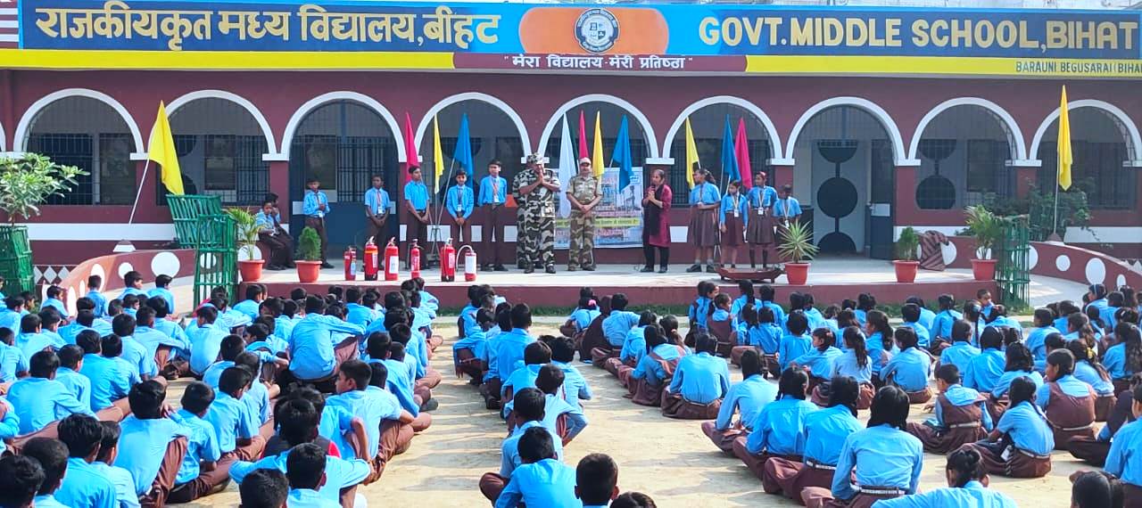 अग्नि सुरक्षा को लेकर बच्चों के बीच प्रशिक्षण सह जागरूकता कार्यक्रम का किया गया आयोजन 5